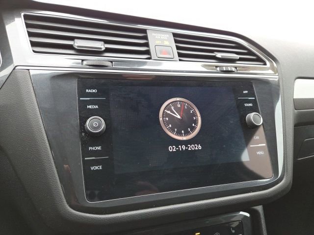 Certified 2024 Volkswagen Tiguan SE image 14
