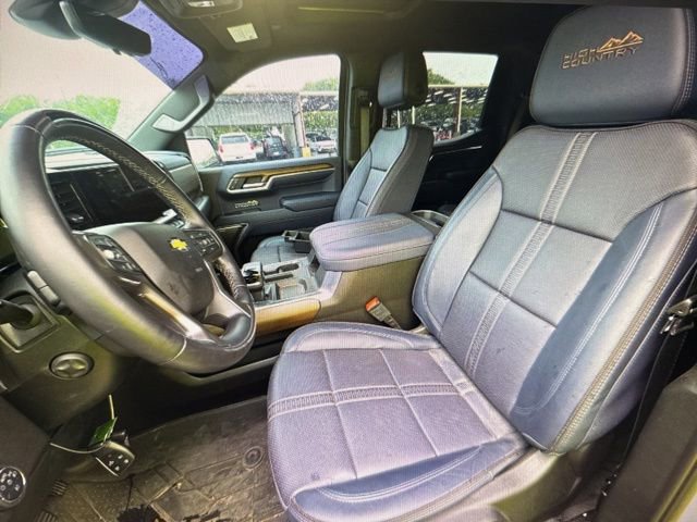 Used 2025 Chevrolet Silverado 1500 High Country AWD/4WD image 10