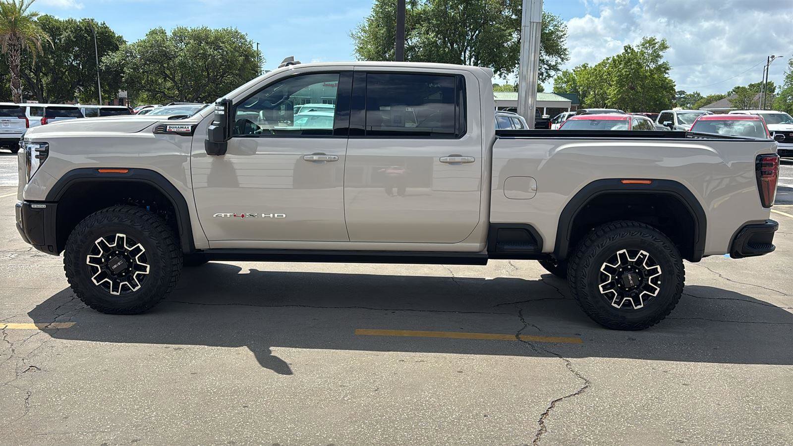 New 2026 GMC Sierra 2500 AT4X image 4