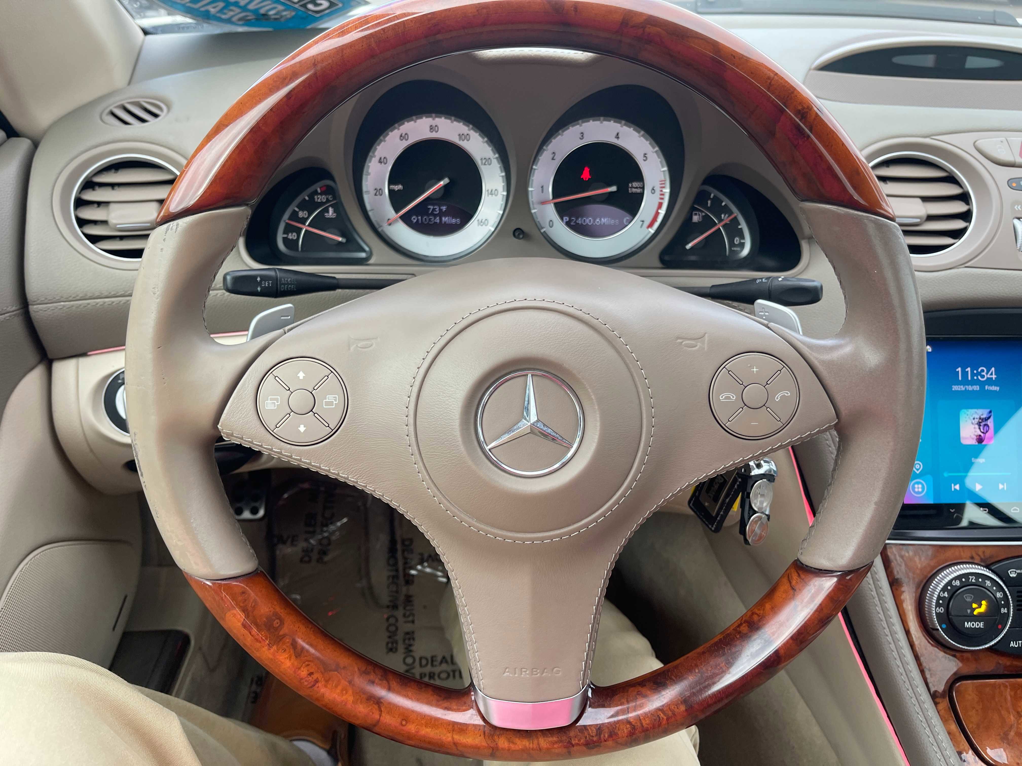 Used 2011 Mercedes-Benz SL 550 image 31