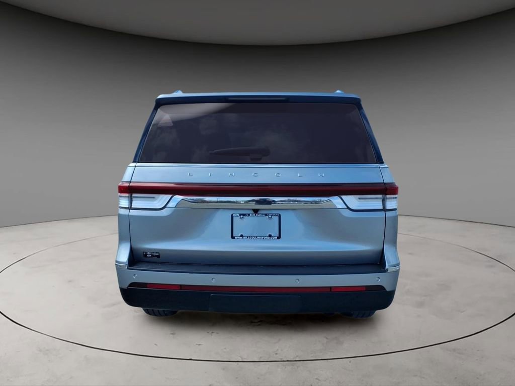 Used 2023 Lincoln Navigator Reserve image 7
