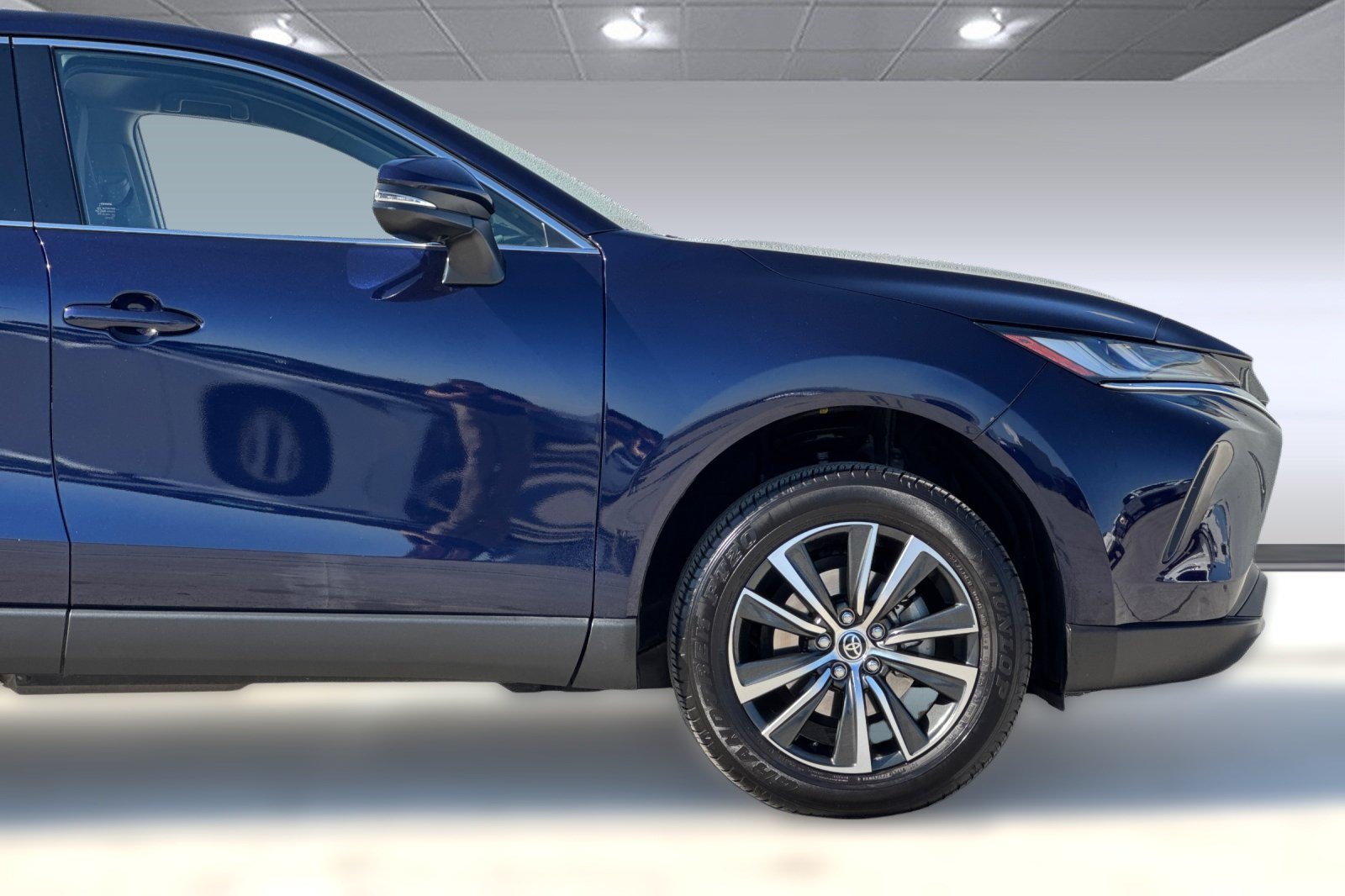 Used 2024 Toyota Venza LE AWD/4WD image 34