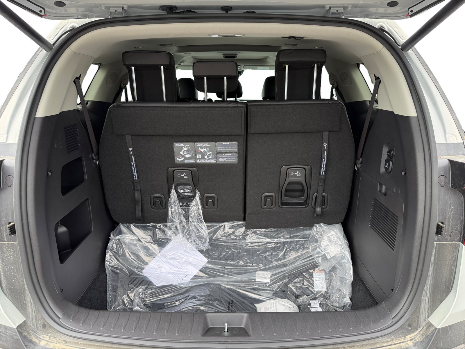 New 2027 Kia Carnival SX Prestige FWD image 17
