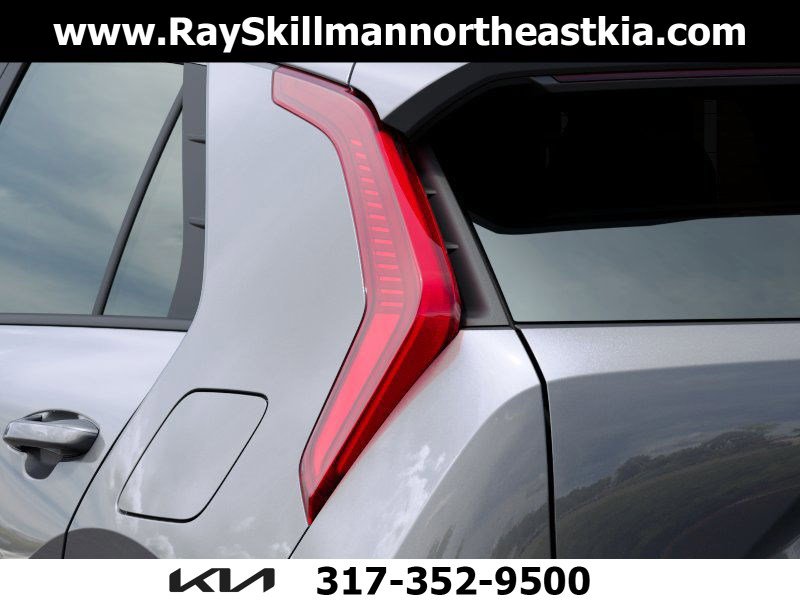 New 2025 Kia Niro EX Touring image 11