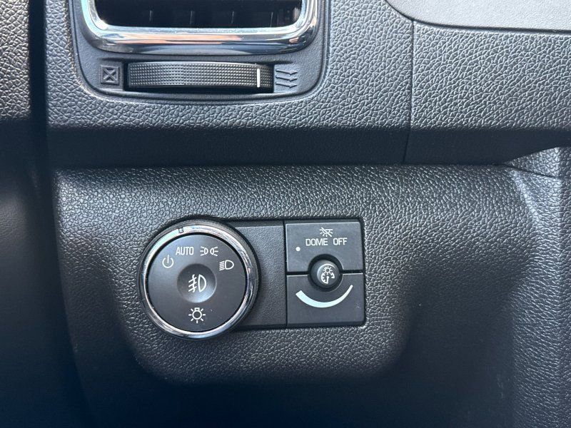 Used 2012 GMC Acadia SLT image 29