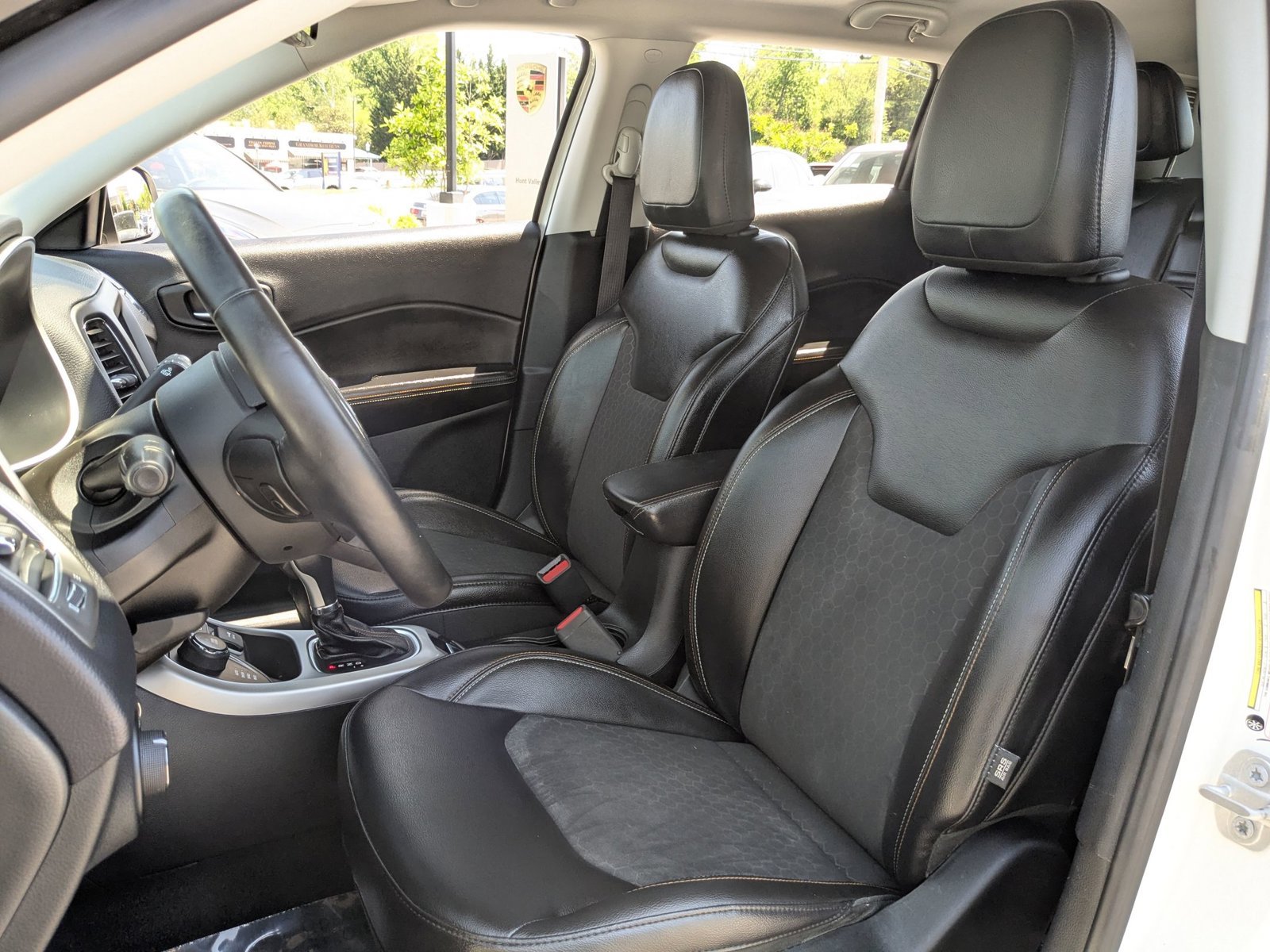 Used 2018 Jeep Compass Latitude w/ Popular Equipment Group AWD/4WD image 5