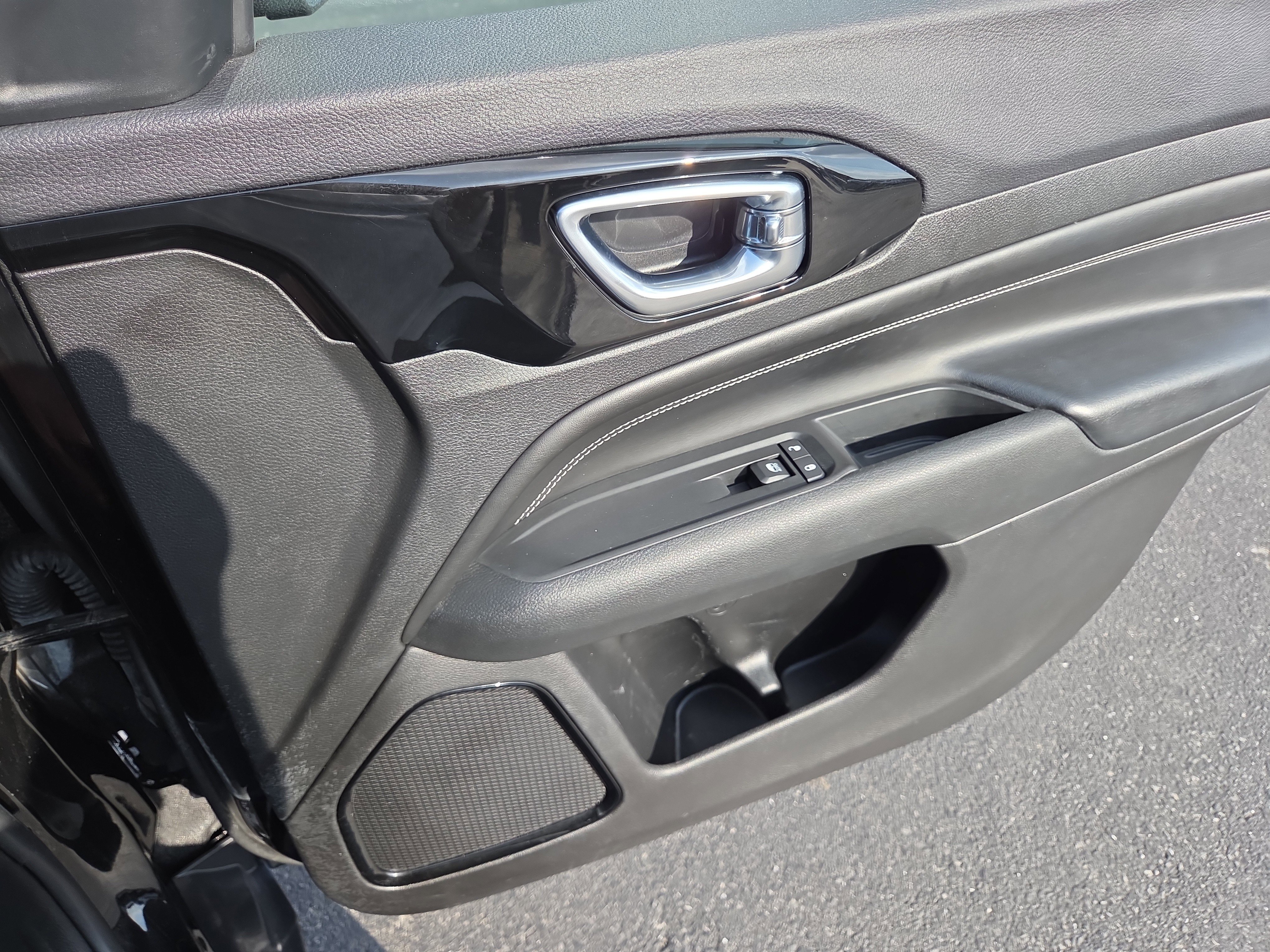 Used 2022 Jeep Compass Altitude w/ Convenience Group AWD/4WD image 17