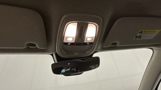 Used 2023 Volvo XC40 B4 Ultimate FWD image 23