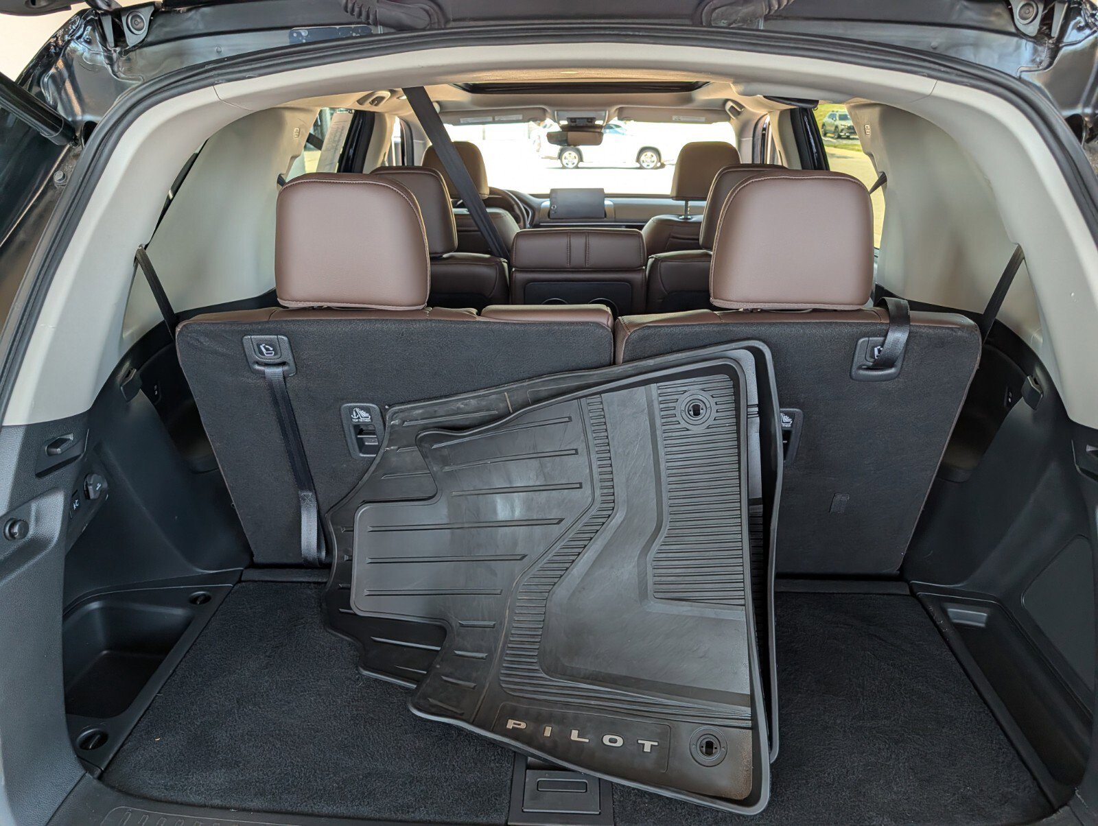 Used 2024 Honda Pilot Elite image 16