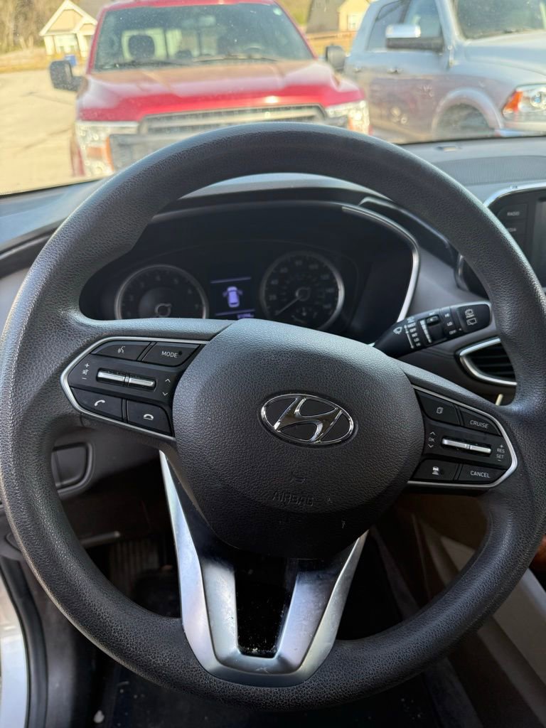 Used 2020 Hyundai Santa Fe SE image 8