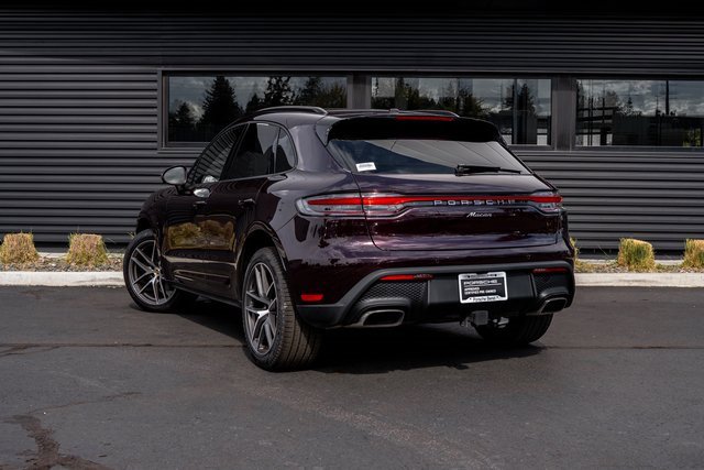 Used 2023 Porsche Macan w/ Premium Package Plus image 3