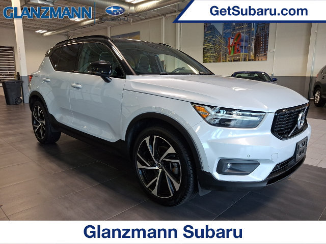Used 2021 Volvo XC40 T5 R-Design w/ Climate Package AWD/4WD image 1