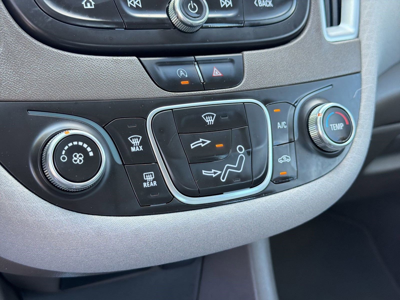 Certified 2020 Chevrolet Malibu LS w/ Driver Confidence Package II image 17