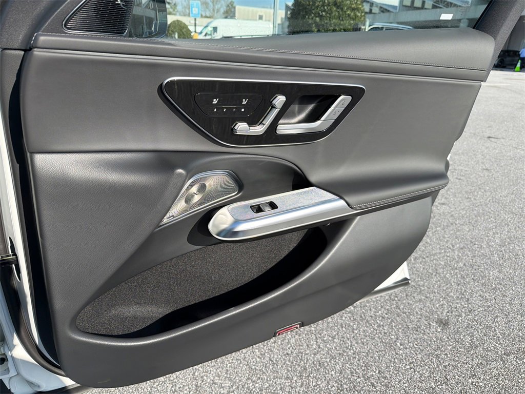 New 2026 Mercedes-Benz E 53 AMG e 4MATIC Sedan image 15