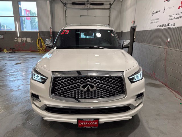 Used 2023 INFINITI QX80 Sensory w/ All-Season Package AWD/4WD image 2