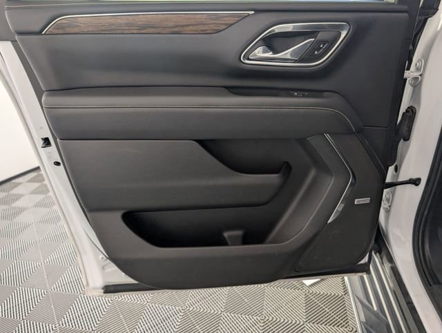Used 2023 Chevrolet Suburban Premier image 30