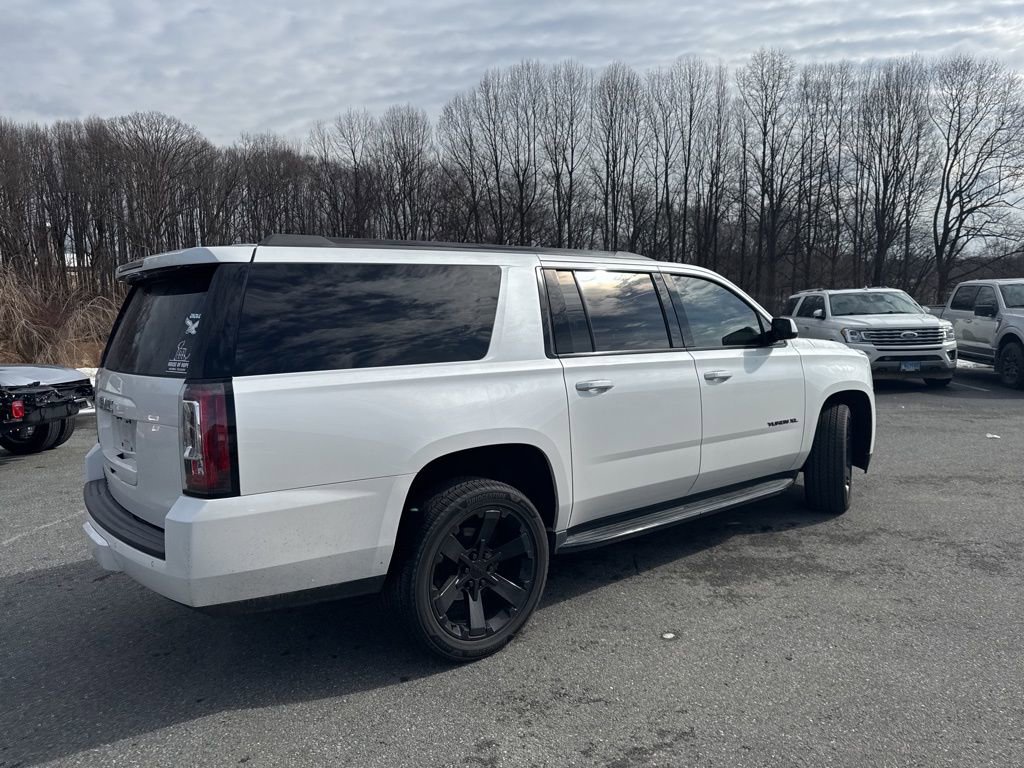 Used 2019 GMC Yukon XL SLT w/ Graphite Performance Edition image 6