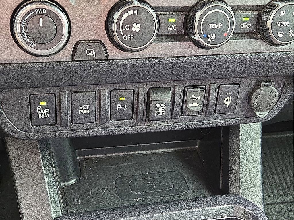 Used 2019 Toyota Tacoma TRD Off-Road w/ Technology Package image 29