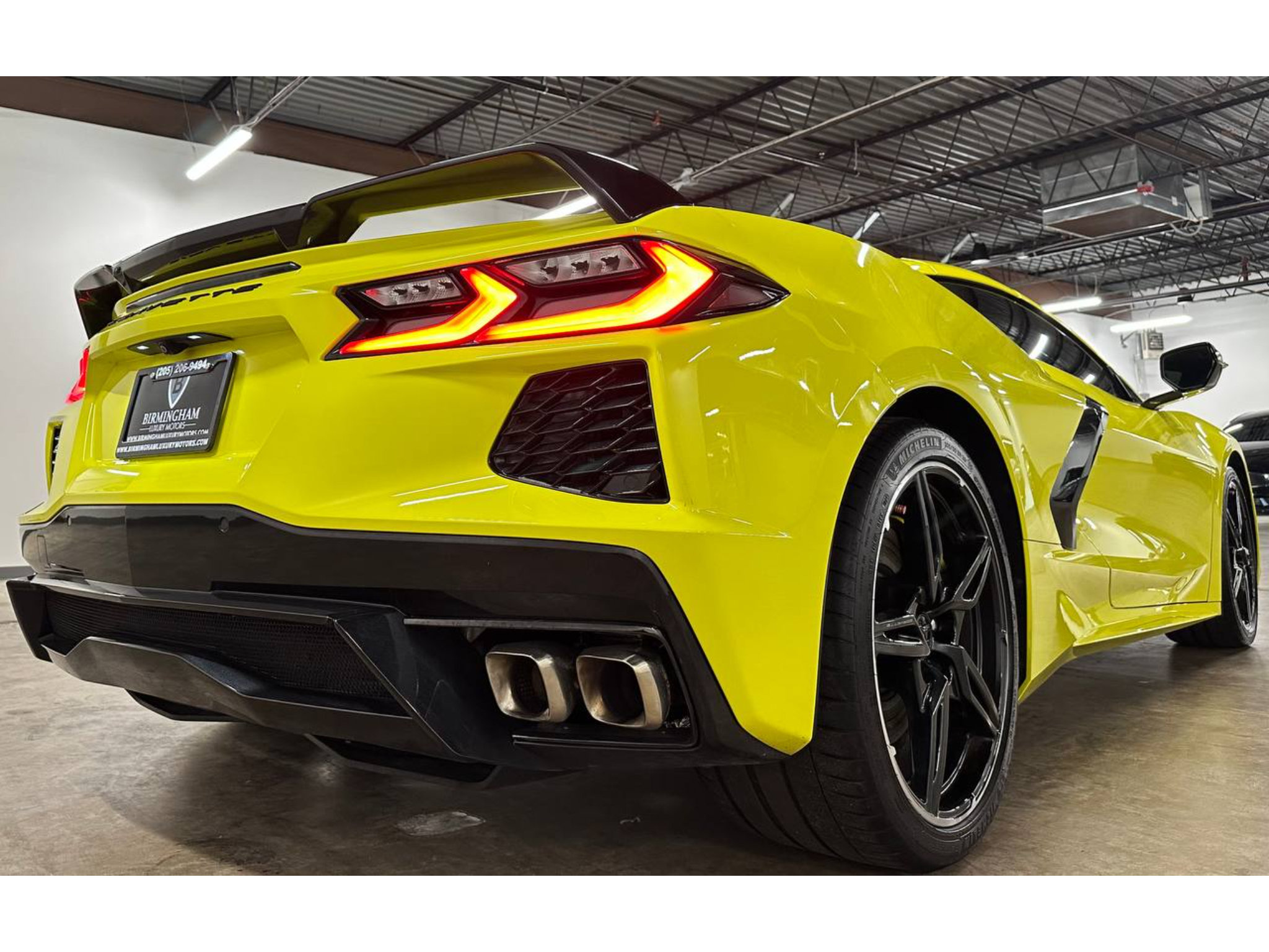 Used 2024 Chevrolet Corvette Stingray Preferred Cpe w/ Z51 Performance Package RWD image 12