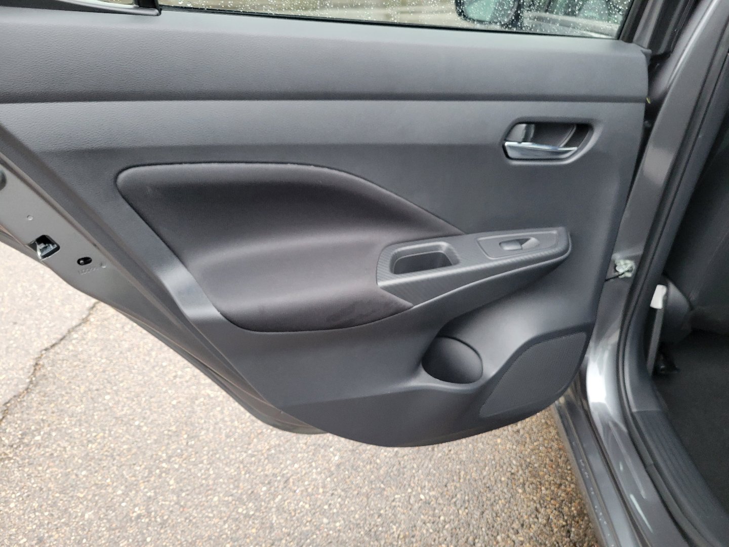Certified 2021 Nissan Versa SV FWD image 13