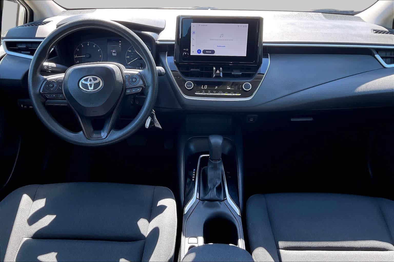 Used 2025 Toyota Corolla LE FWD image 15