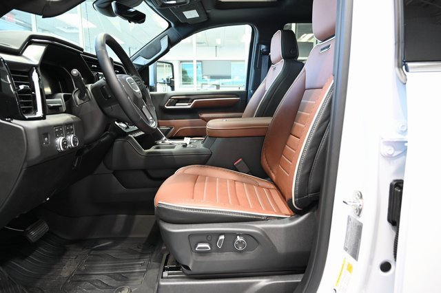 New 2026 GMC Sierra 2500 Denali Ultimate w/ Max Trailering Package image 16