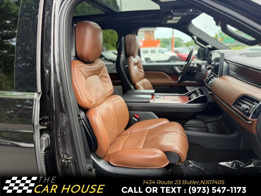 Used 2024 Lincoln Navigator Reserve AWD/4WD image 25