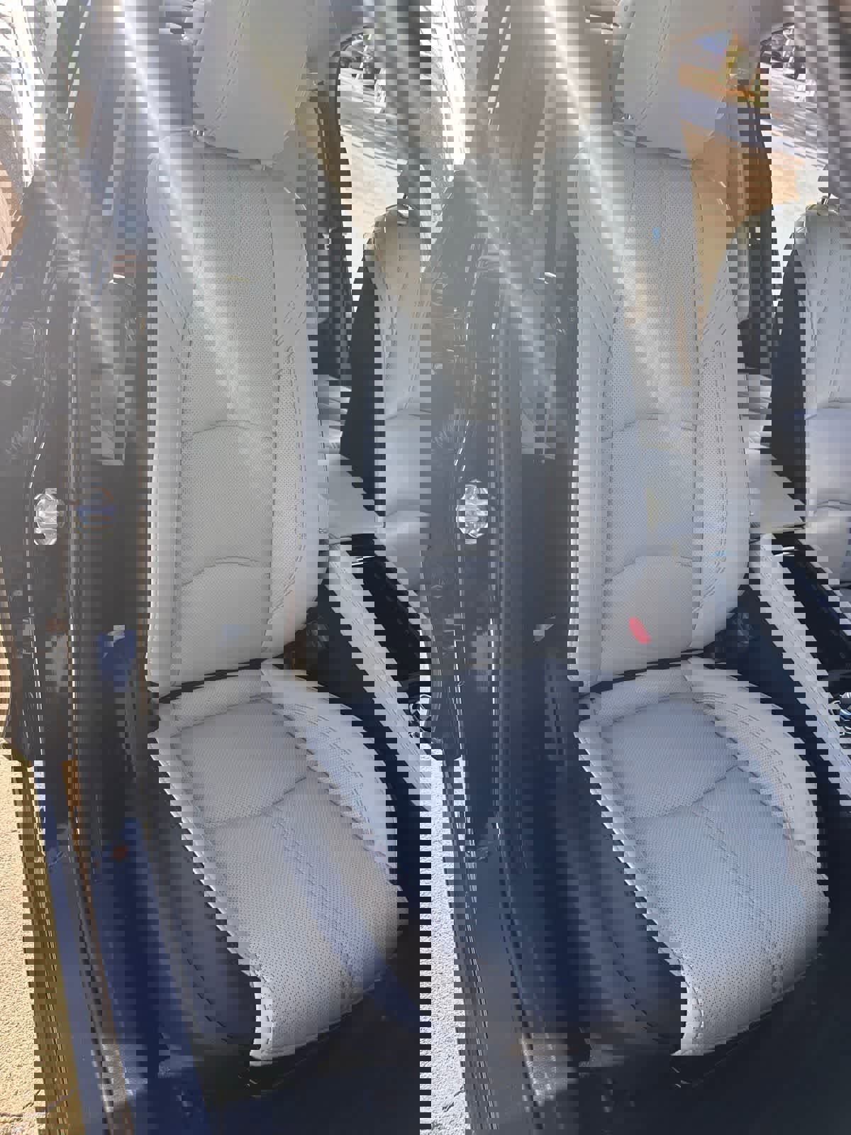 Used 2018 MAZDA MAZDA3 Grand Touring w/ Premium Equipment Package image 11