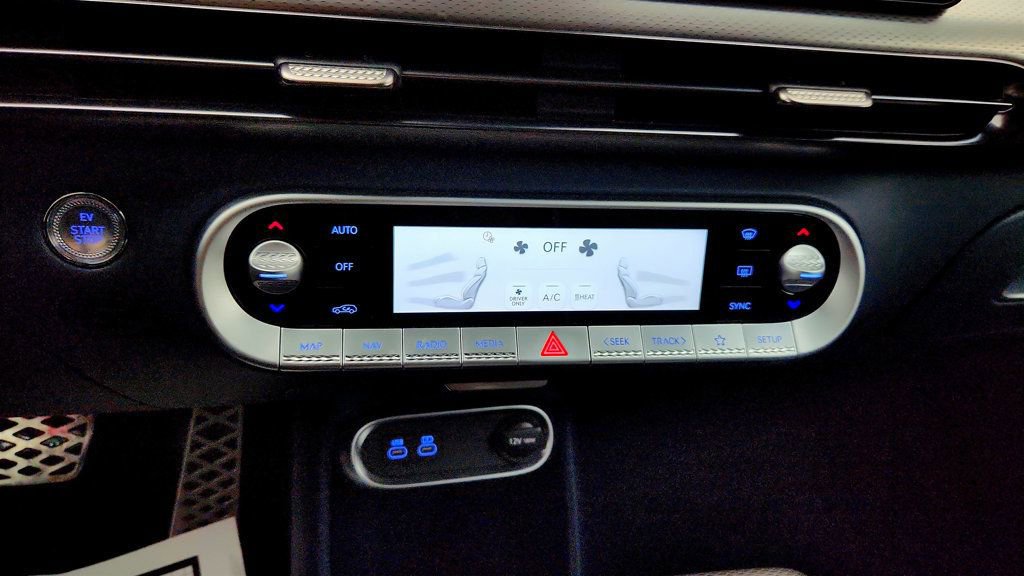 Used 2024 Genesis GV60 Performance image 18