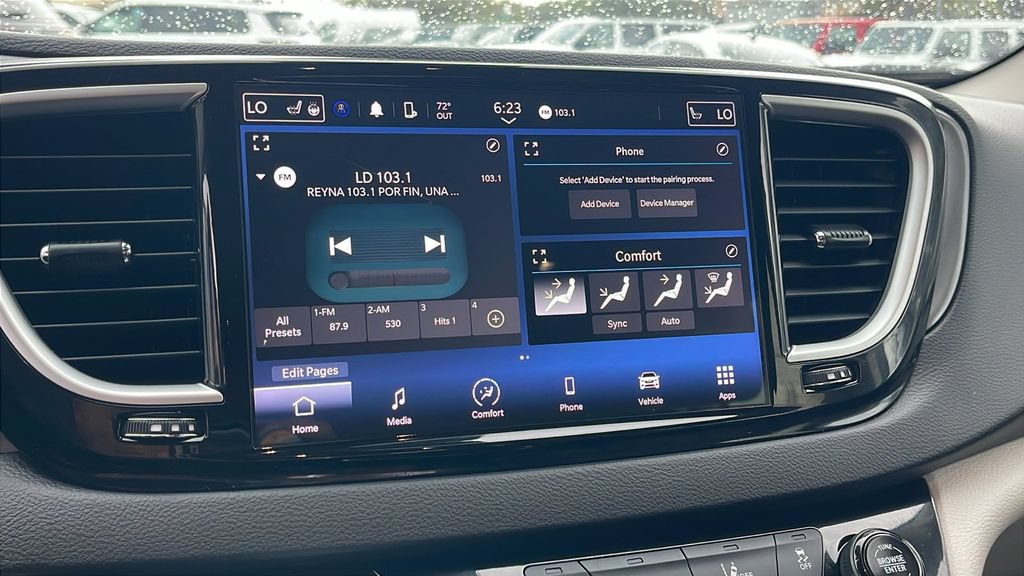 Used 2024 Chrysler Pacifica Touring-L FWD image 19