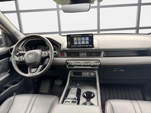 Used 2025 Honda Pilot TrailSport image 17