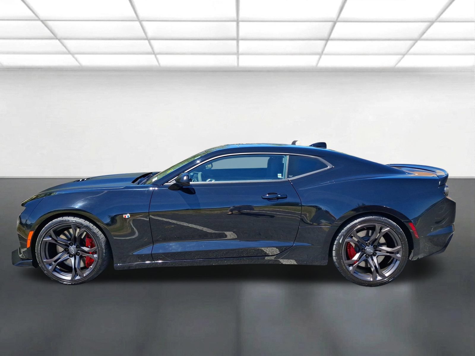 Used 2022 Chevrolet Camaro SS RWD image 6
