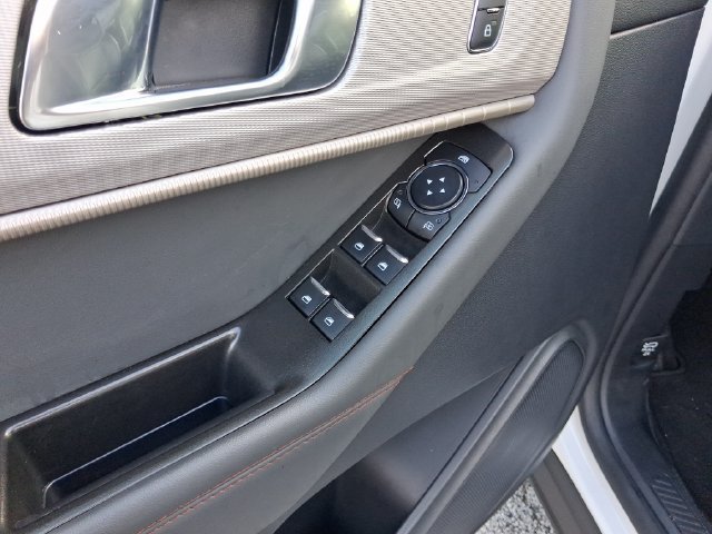 Used 2025 Ford Explorer Active w/ Active Comfort Package RWD image 14