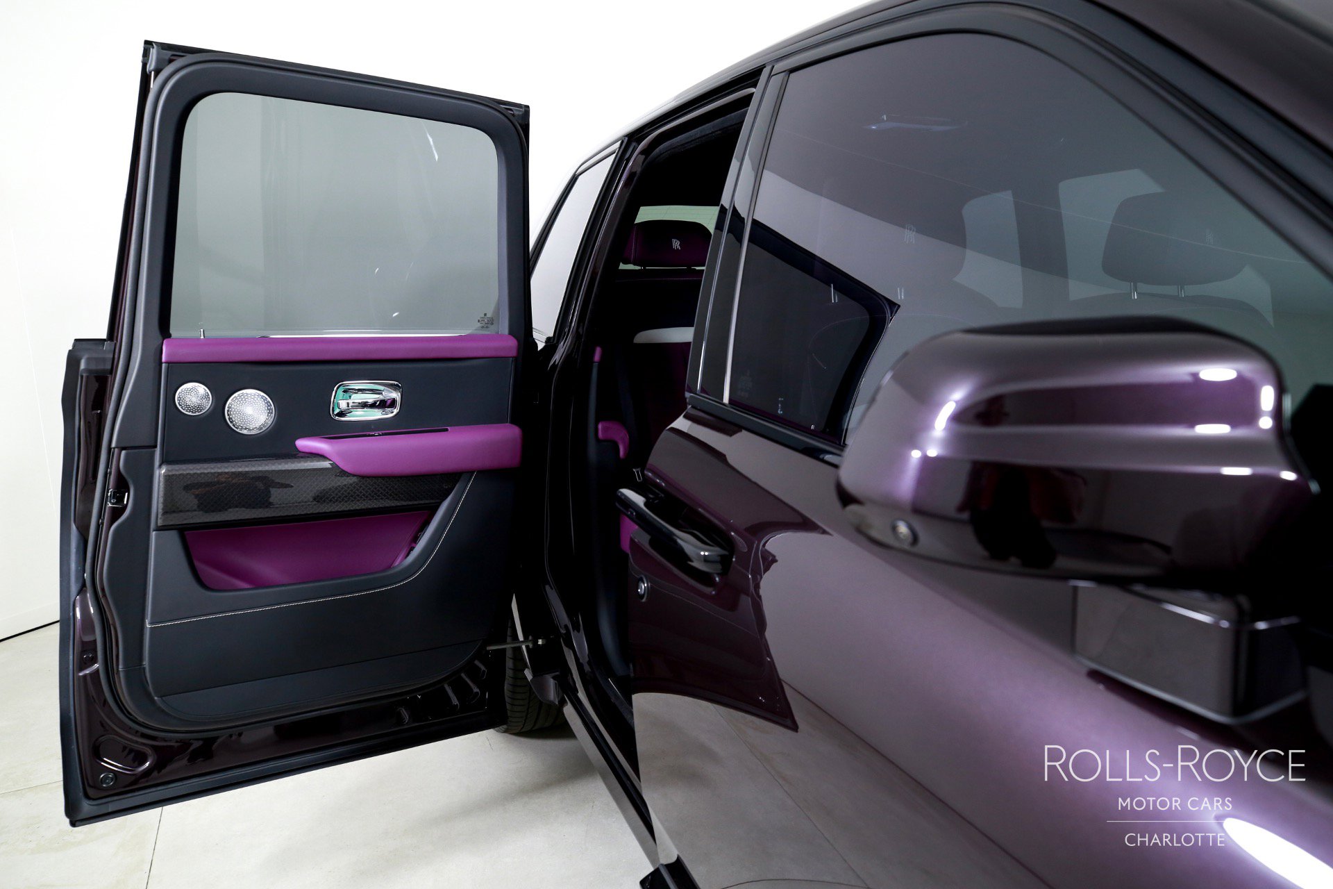 Certified 2025 Rolls-Royce Cullinan Black Badge image 23