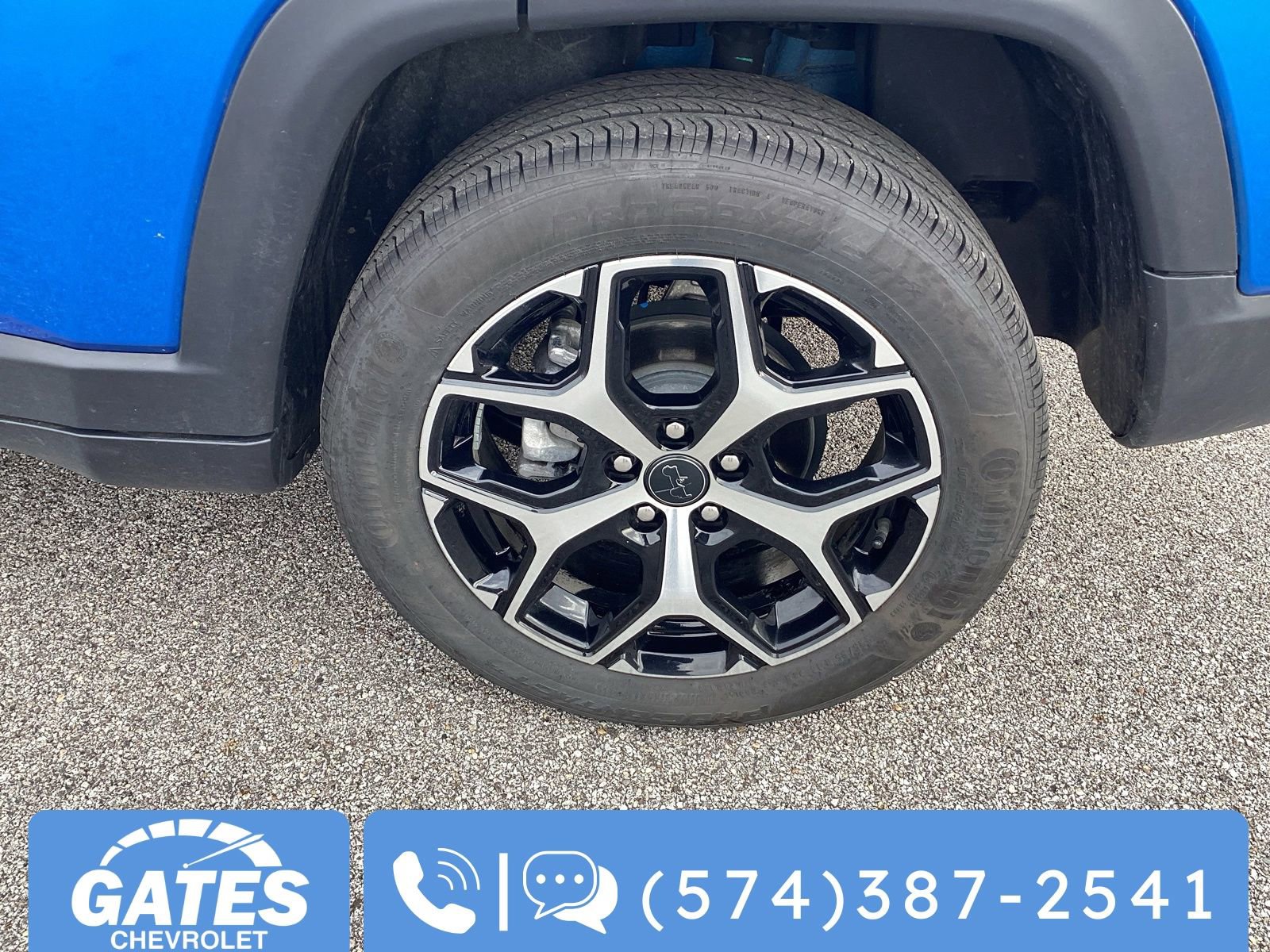 Used 2025 Jeep Compass Limited image 35