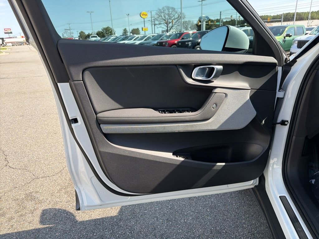 Used 2024 Polestar Polestar 2 image 12