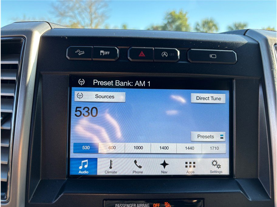 Used 2017 Ford F150 Platinum w/ Equipment Group 701A Luxury image 30