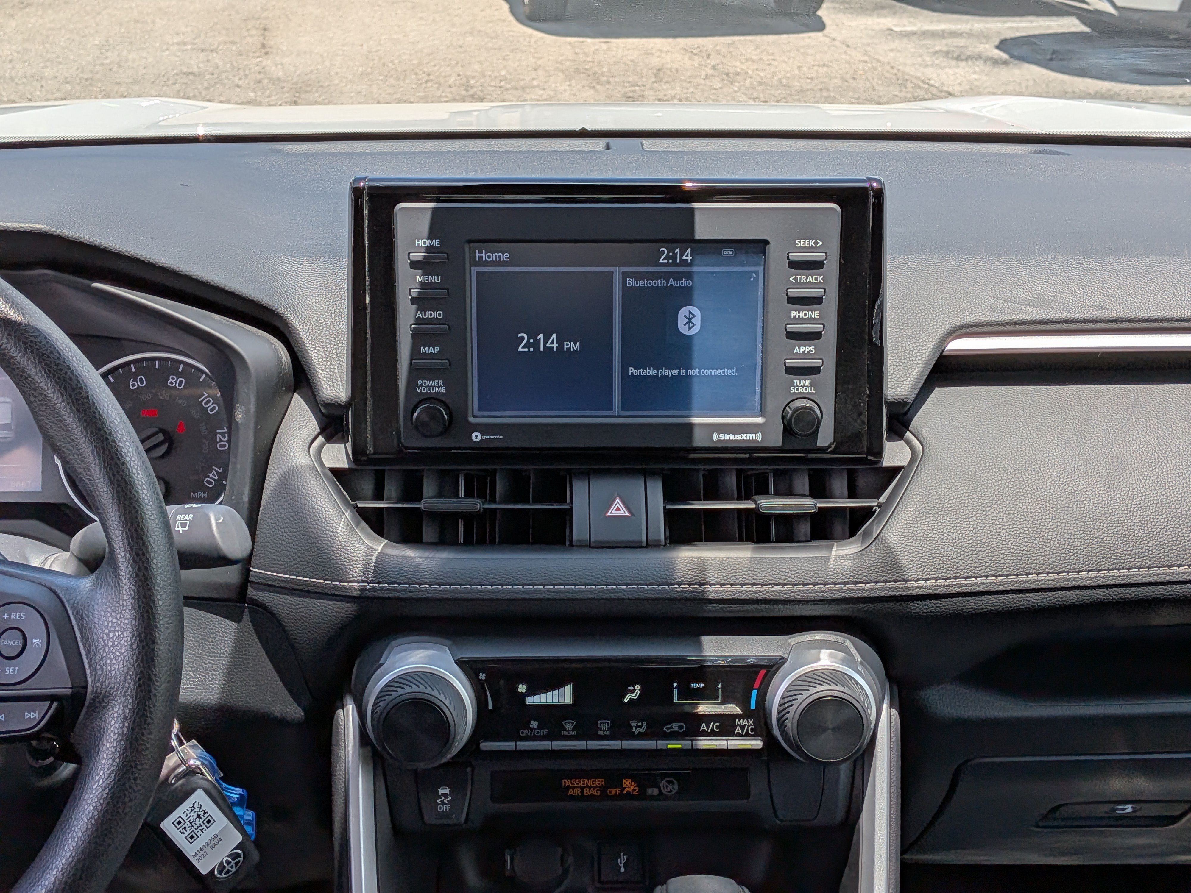 Used 2022 Toyota RAV4 LE FWD image 18