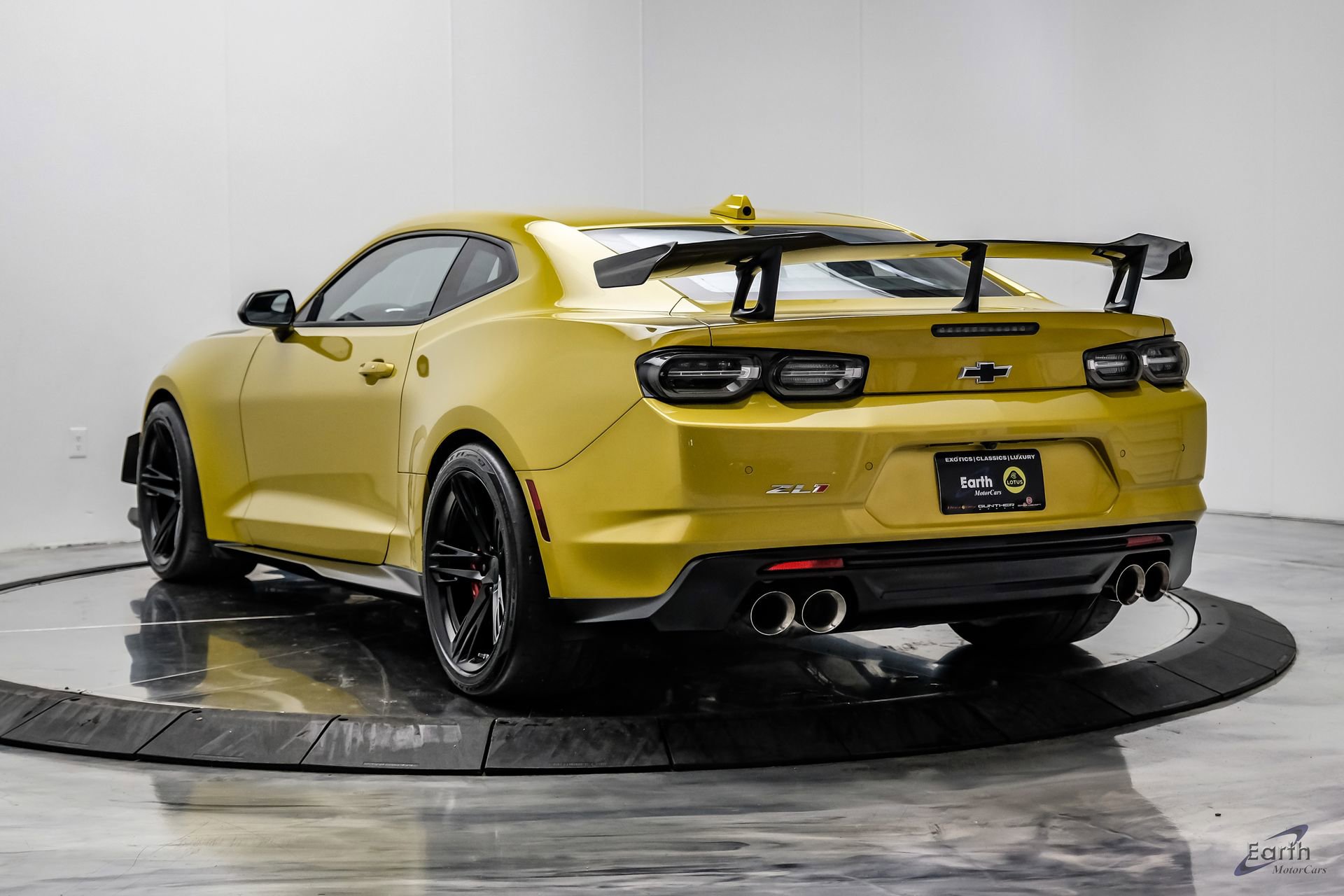 Used 2024 Chevrolet Camaro ZL1 RWD image 12