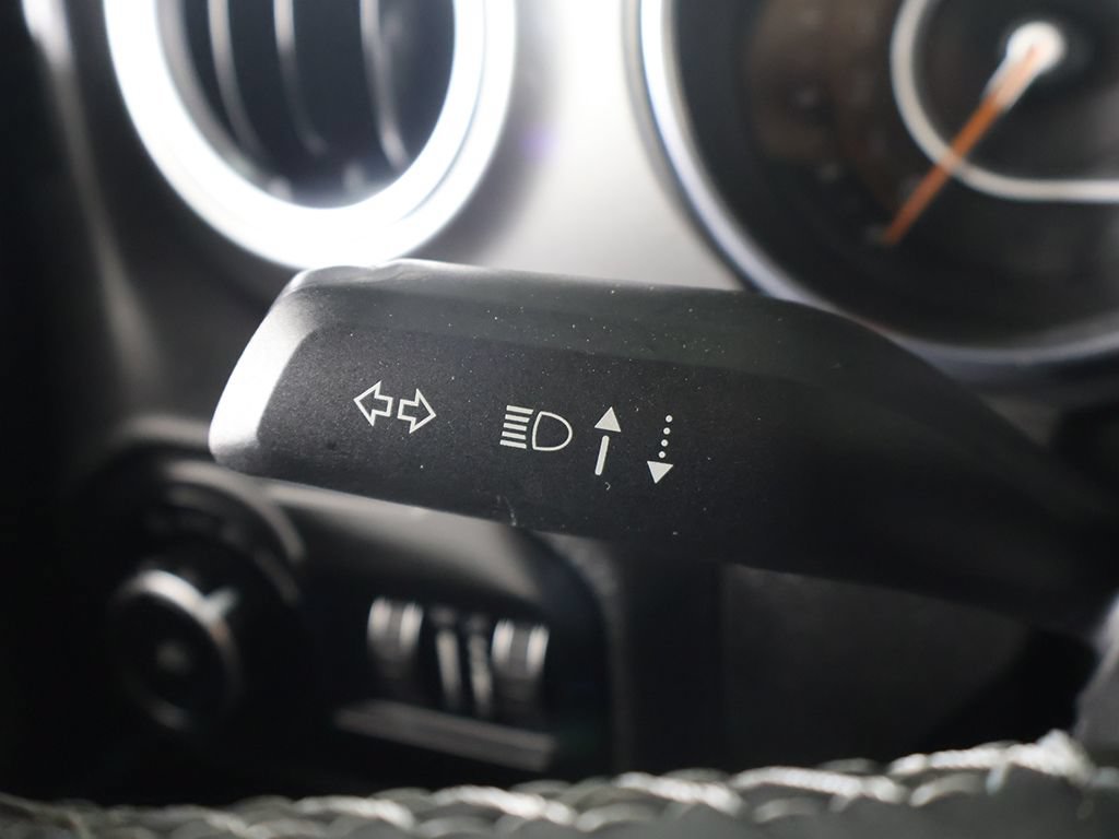 Used 2021 Jeep Wrangler Unlimited Sahara AWD/4WD image 38