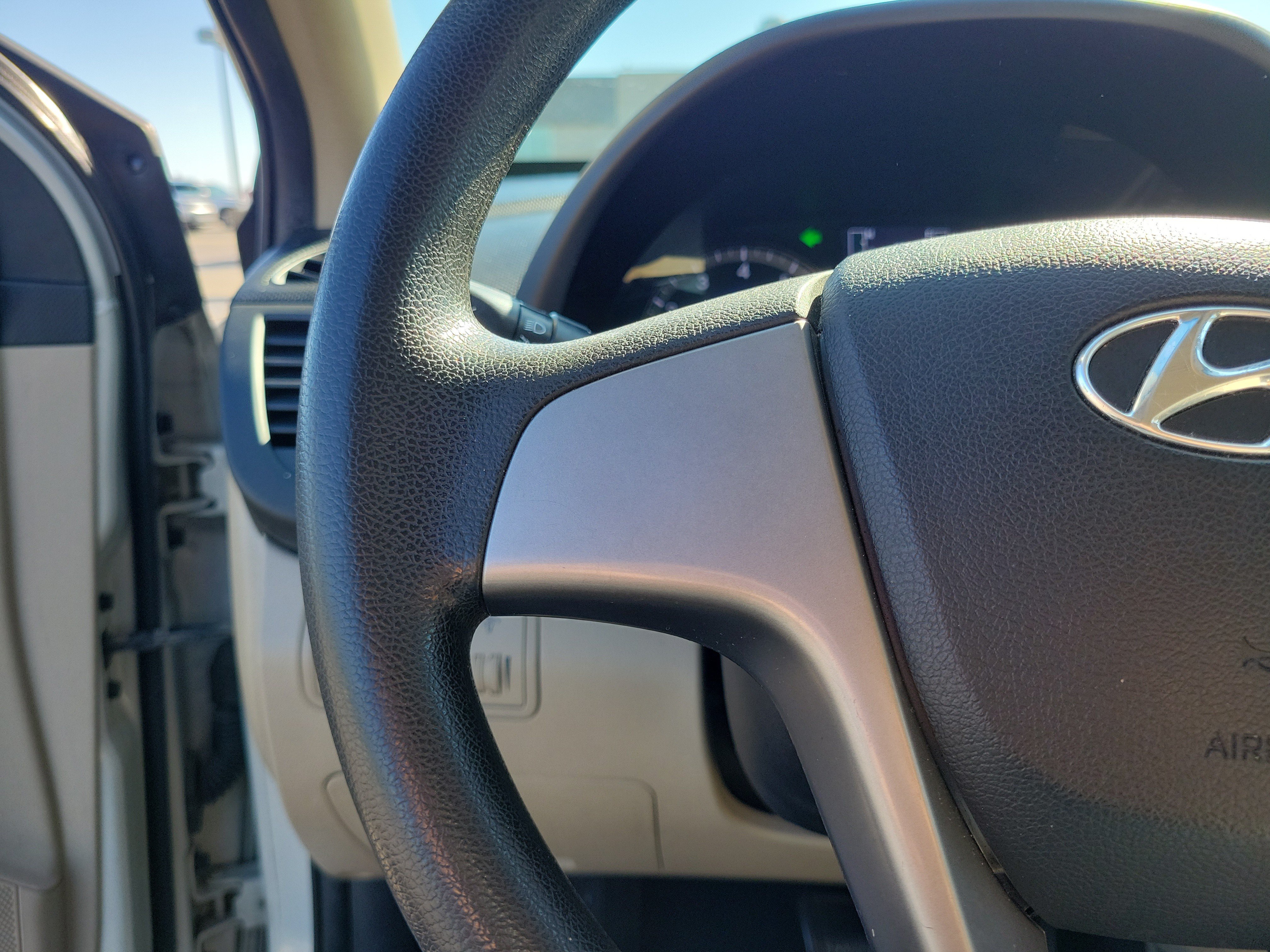 Used 2017 Hyundai Accent SE FWD image 22