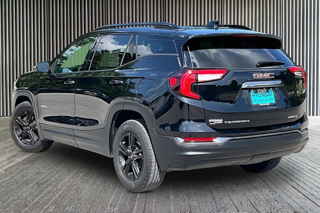 Used 2023 GMC Terrain AT4 AWD/4WD image 2