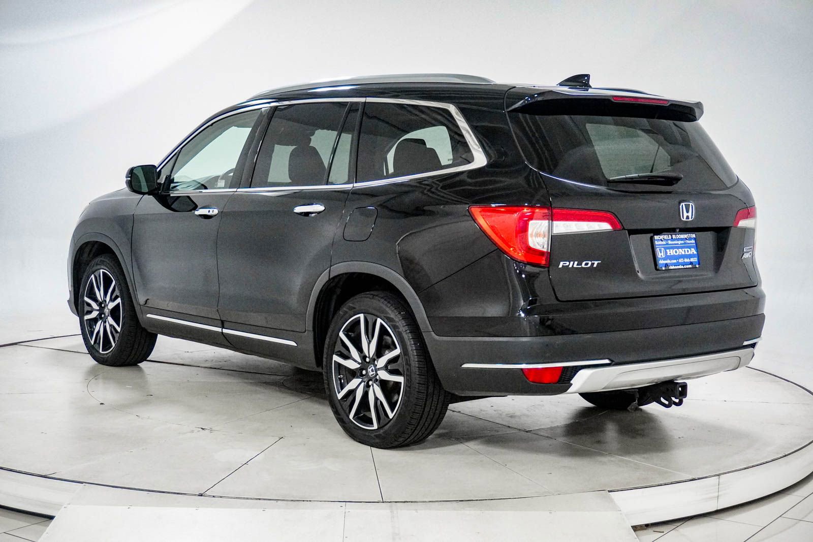Used 2019 Honda Pilot Touring image 6