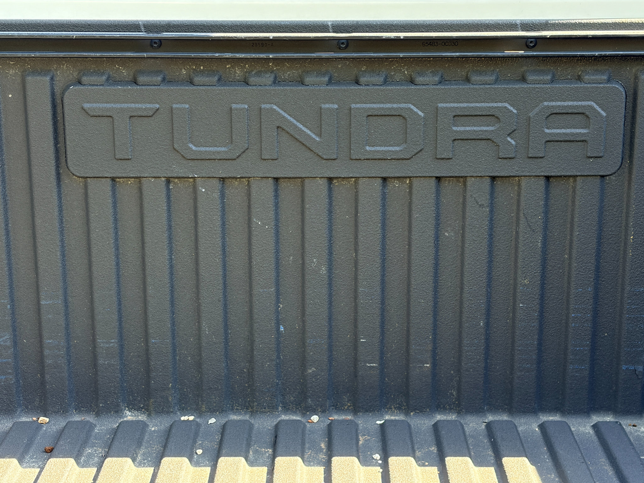 Used 2025 Toyota Tundra SR5 w/ SR5 Premium Package AWD/4WD image 17