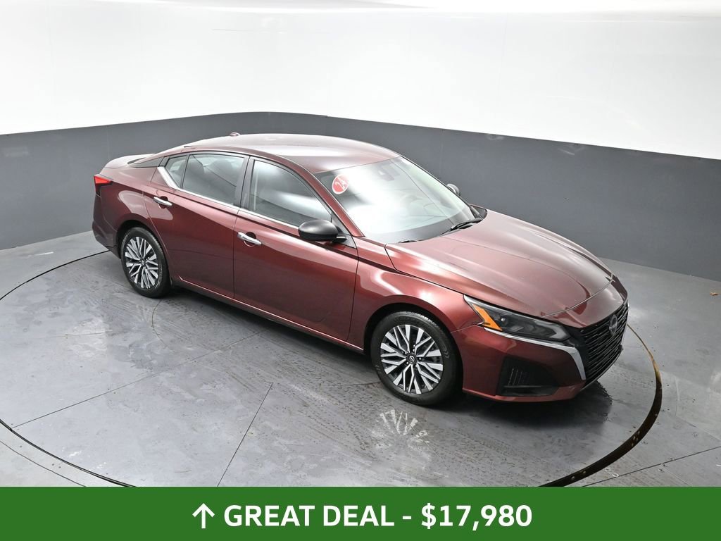 Used 2024 Nissan Altima 2.5 SV image 44