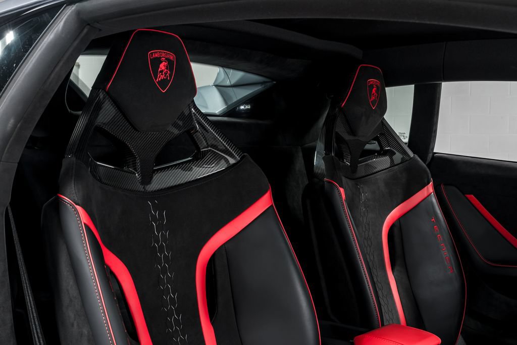 Used 2023 Lamborghini Huracan Tecnica RWD image 35