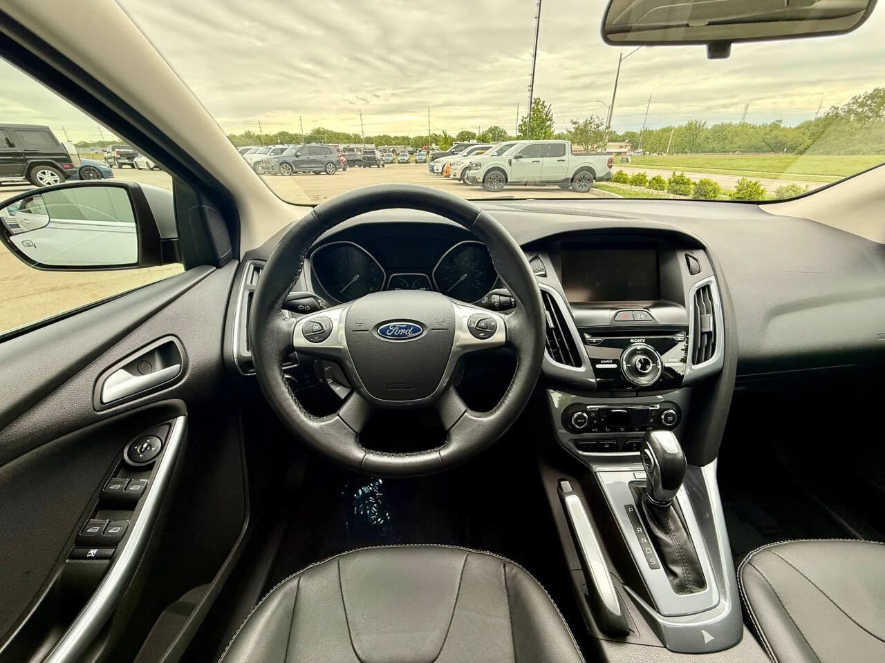 Used 2014 Ford Focus Titanium FWD image 16