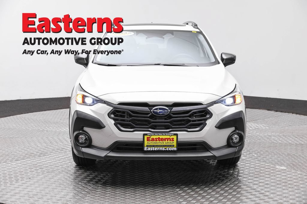 Used 2025 Subaru Crosstrek 2.5i Premium AWD/4WD image 2