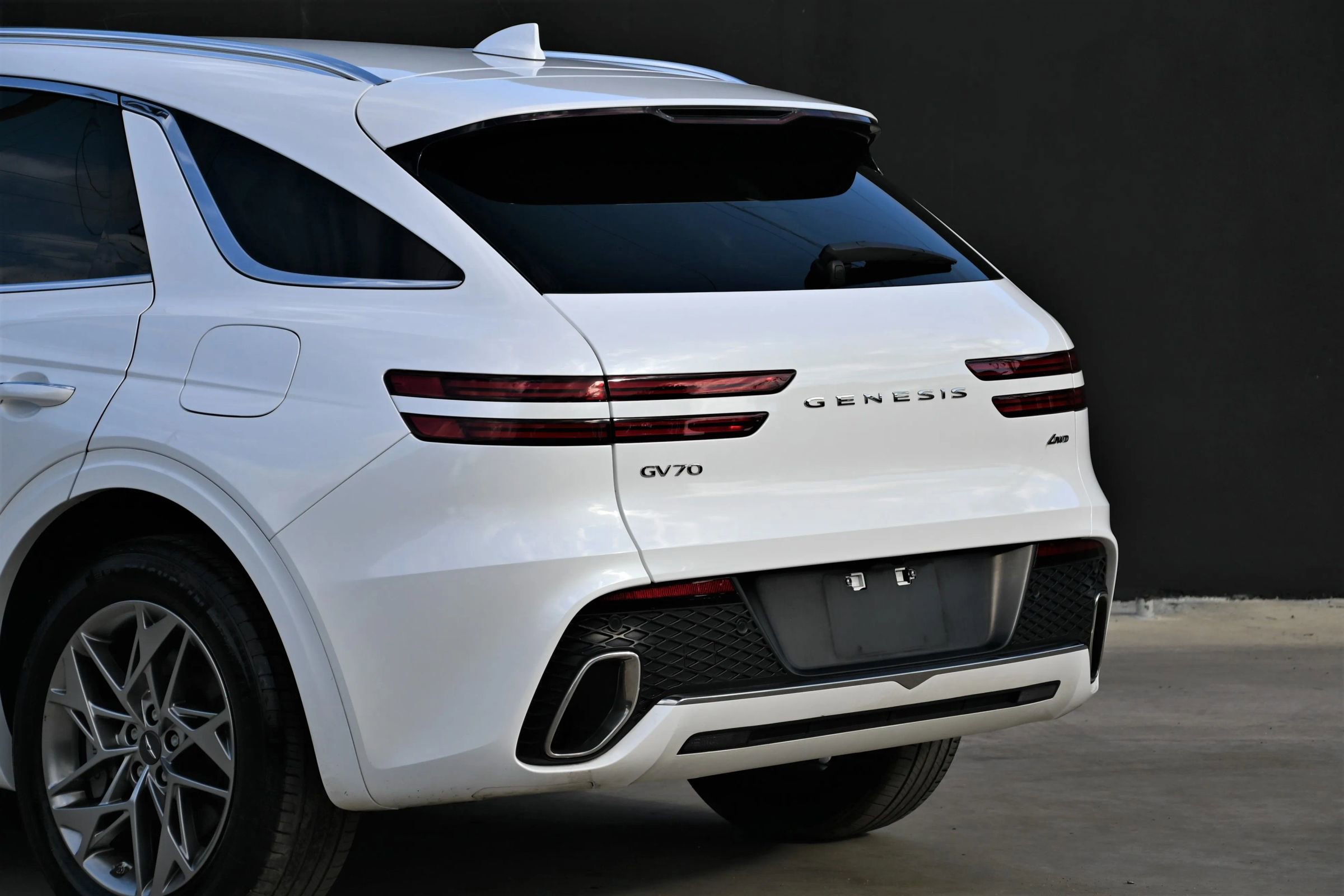 Used 2025 Genesis GV70 2.5T image 8