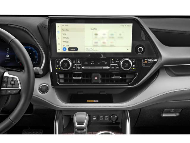 Used 2023 Toyota Highlander Limited image 16